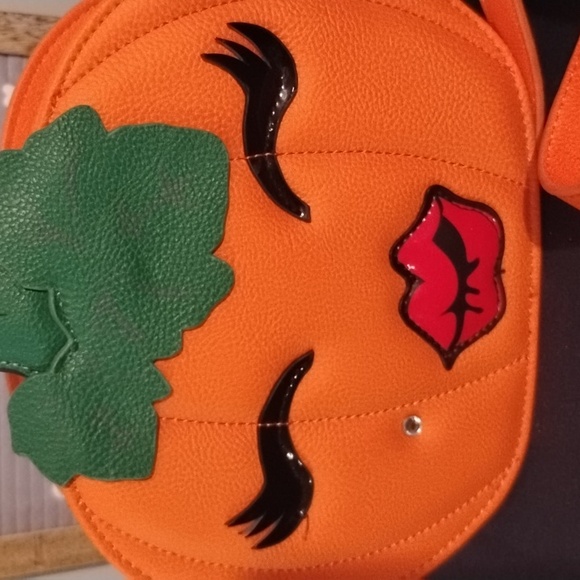 BETSY JOHNSON PUMPKIN PURSE - Picture 2 of 10